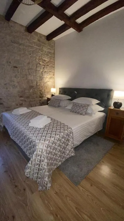 Palace Wall Residences Split 0*,